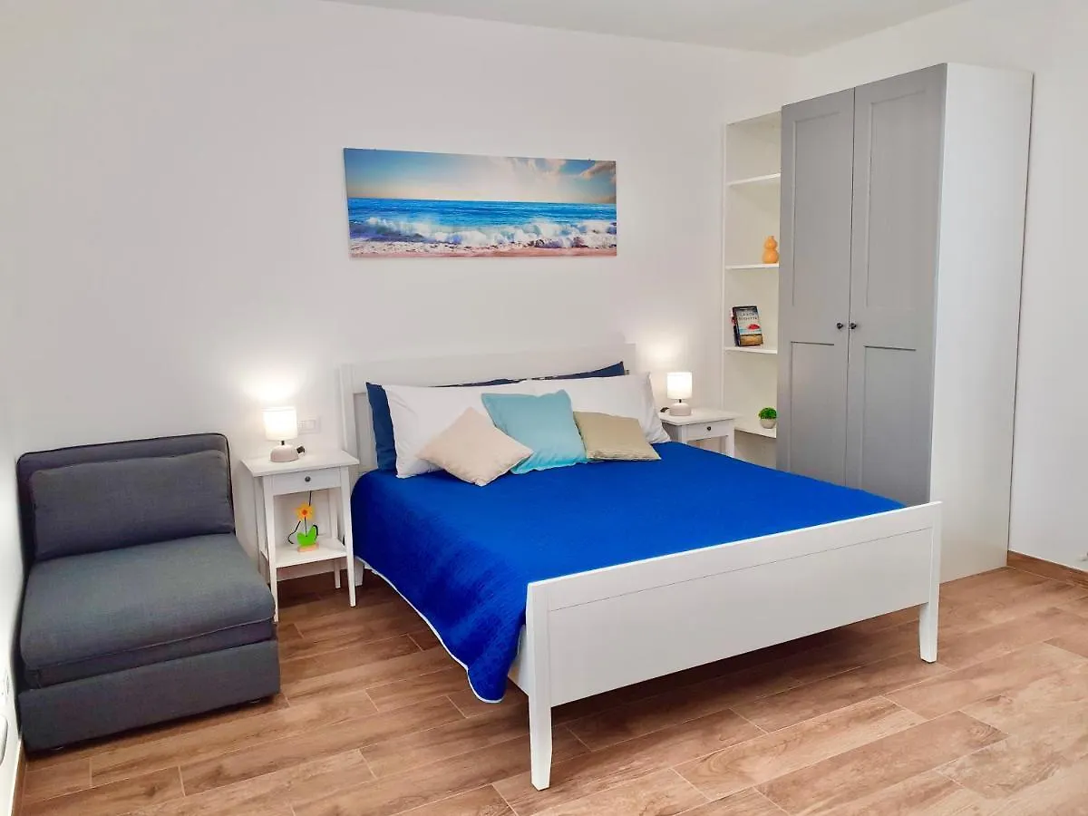 Casa Vacanze con Vista Mare e Giardino - Amanecer Marzocca Italia